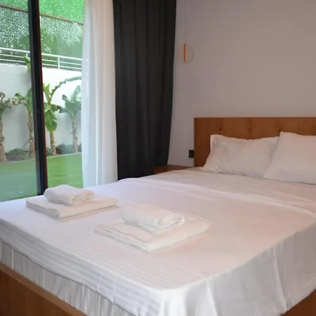 Villa Ayayorgide Odalar Banyolu Sifir Çeşme