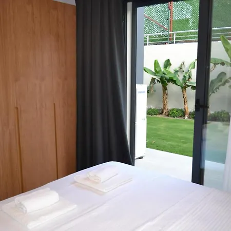 Ayayorgide Odalar Banyolu Sifir * Cesme