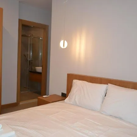 Ayayorgide Odalar Banyolu Sifir