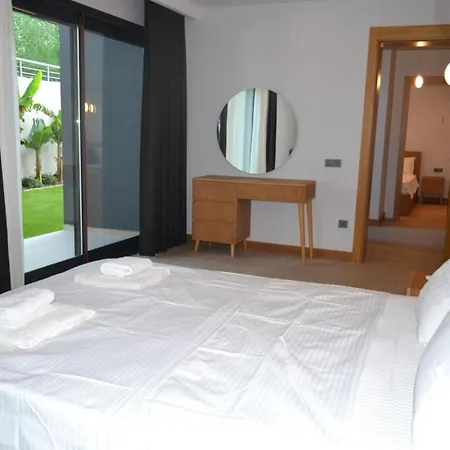 Ayayorgide Odalar Banyolu Sifir Villa *