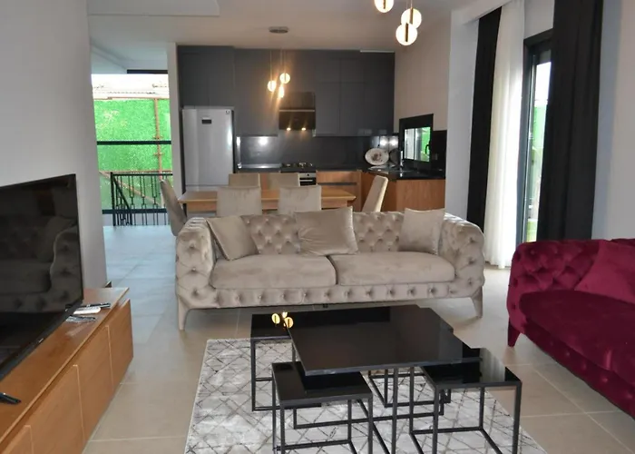 Villa Ayayorgide Odalar Banyolu Sifir *