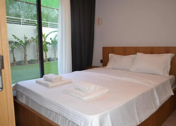 Villa Ayayorgide Odalar Banyolu Sifir Çeşme